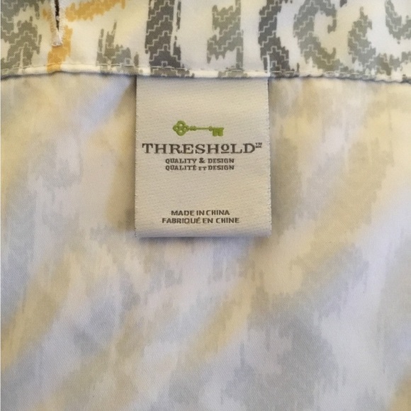 Threshold shower curtain. - Picture 5 of 5